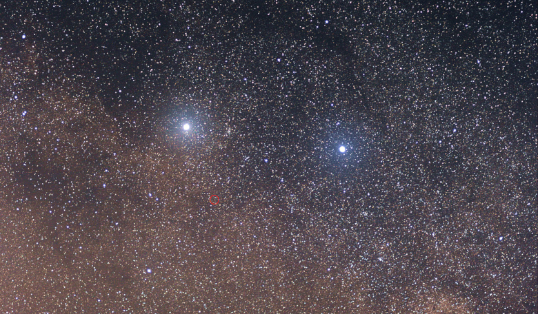 Alpha Centauri A is the bright star to the left, which forms a triple star system with Proxima Centauri, circled in red. The bright star system to the right is Beta Centauri. Image: Wikimages