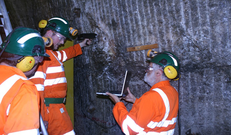 PhD student Peter Edwards using a handheld Raman spectrometer. Image: The University of Leicester