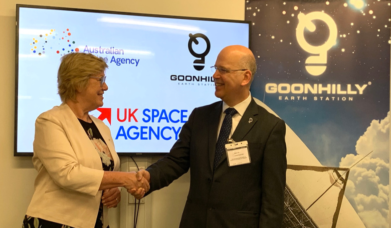 Goonhilly CEO Ian Jones and Dr Megan Clark AC, Head of the Australian Space Agency, signing the agreement in London on 26 February, 2019.