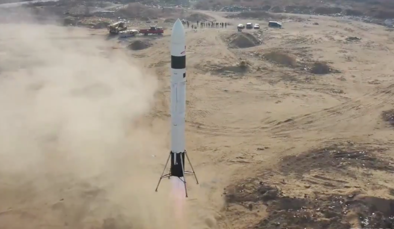 Onlookers watch as LinkSpace performs a test of its reusable rocket, NewLine Baby [RLV-T5], in eastern China’s Shandong province. Image: LinkSpace