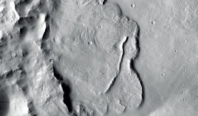 Example of features identified in a deep basin on Mars that show it was influenced by groundwater billions of years ago. Image: NASA/JPL-Caltech/MSSS