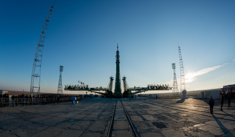 Soyuz rocket gets ready for its launch to the ISS tomorrow -  Image: ESA–Manuel Pedoussaut