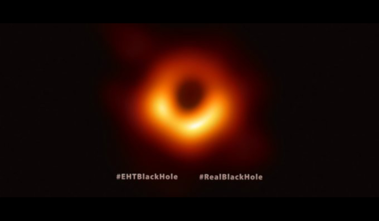 The ring of fire around M87. The first image of a black hole shadow taken by the Event Horizon Telescope. Image: ALMA