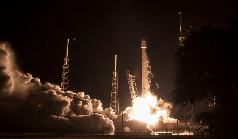 SpaceX's JCSAT-16 launches from the Space Launch Complex at Cape Canaveral Air Force Station, Florida on 14th August, 2016. Image: SpaceX