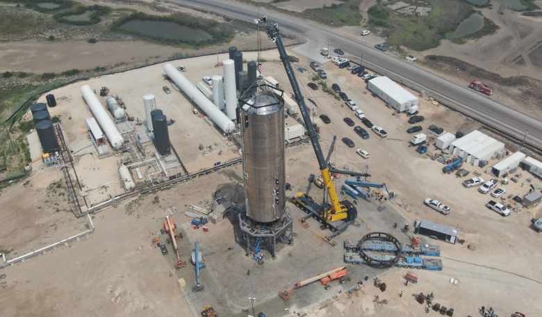 SpaceX's SN4 on the launch pad at the company's launch site in Boca Chica getting ready for its cryogenic proof test. Image: SpaceX