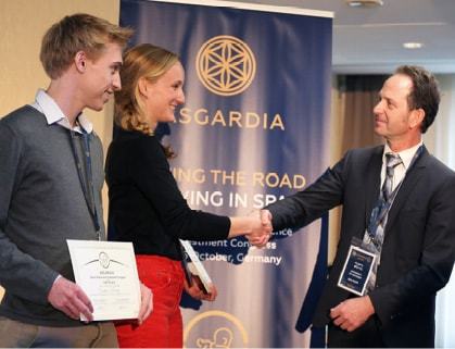 Prof Floris Wuyts, Science Minister, presents awards for the best student...