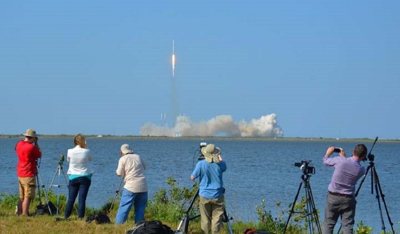 Liftoff of SpaceX mission CRS-8 from Kennedy Space Center.