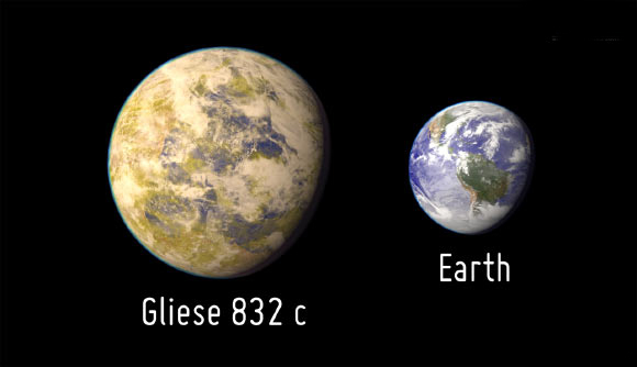 Artistic representation of the exoplanet Gliese 832c as compared with Earth. Image credit: PHL / UPR Arecibo.